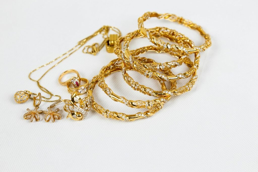 Yellow gold jewelry